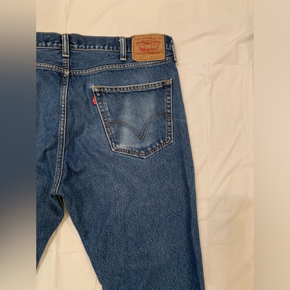Levi's 505 Straight Fit Men's Heavy Denim Med Wash Jeans 40x30 - Picture 7 of 9